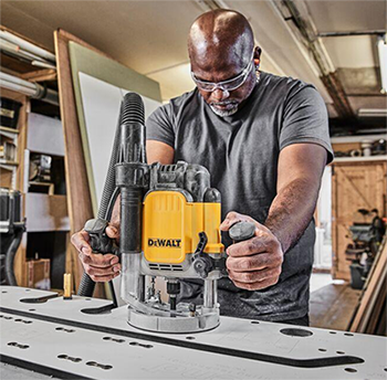 DeWALT DWE625 Vrchná frézka s reguláciou otáčok, 2300 W