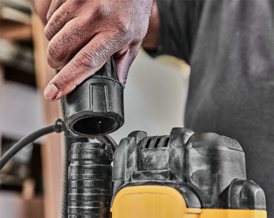DeWALT DWE625 Vrchná frézka s reguláciou otáčok, 2300 W