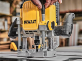 DeWALT DWE625 Vrchná frézka s reguláciou otáčok, 2300 W
