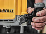 DeWALT DWE625 Vrchná frézka s reguláciou otáčok, 2300 W