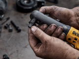 DeWALT 1/2" - 3/8 18V AKU račňa s vymeniteľnou hlavou DCF510N